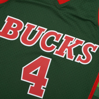 Men's Milwaukee Bucks Sidney Moncrief Mitchell & Ness Green 1983-84 Hardwood Classics Swingman Jersey
